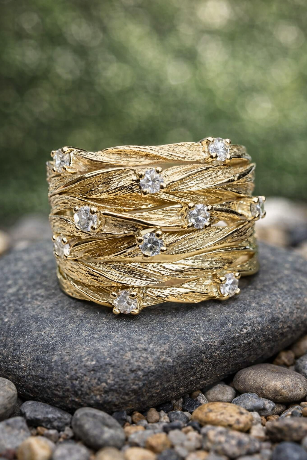 Valoria – Timeless Gold Ring