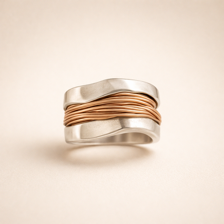 Solvira – Gold Veined Silver Ring