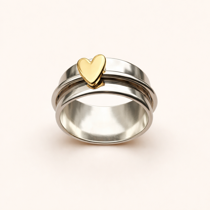 Elegant silver ring with heart