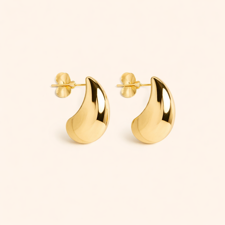 Refined gold earrings with elegant hanging details