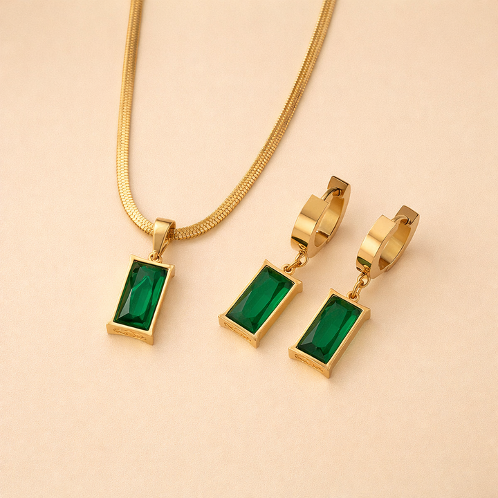 Elegant gold necklace with moon and zirconia