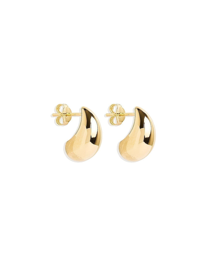 Refined gold earrings with elegant hanging details