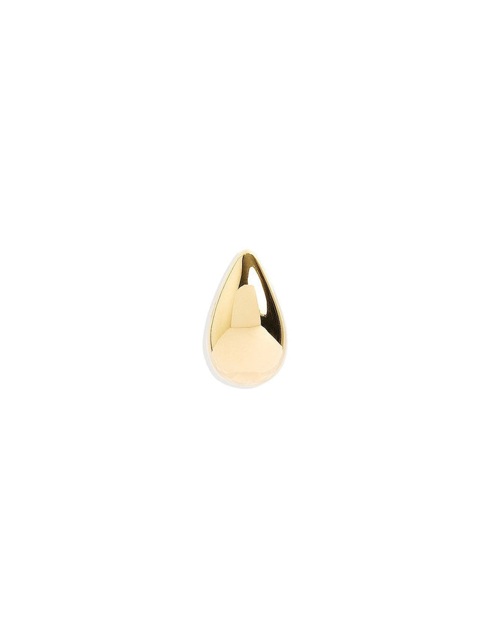 Refined gold earrings with elegant hanging details