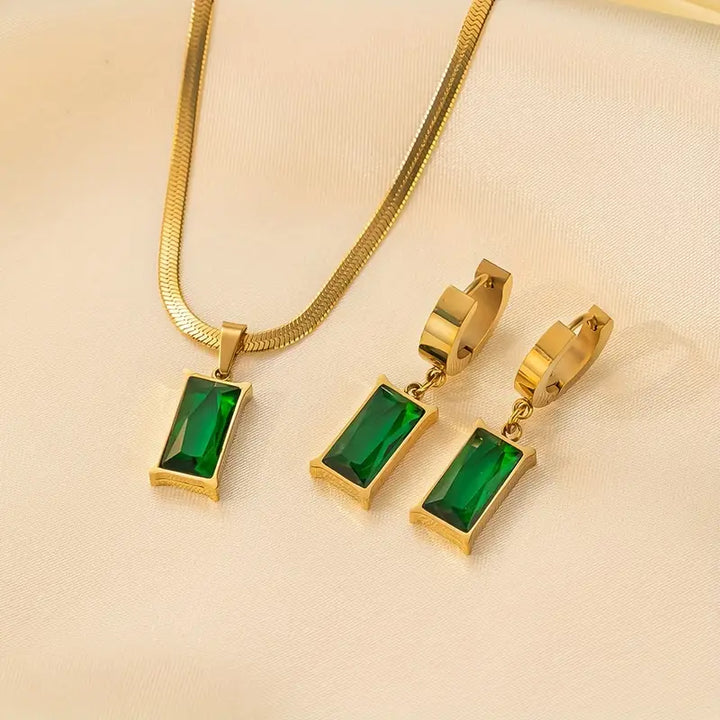 Elegant gold necklace with moon and zirconia