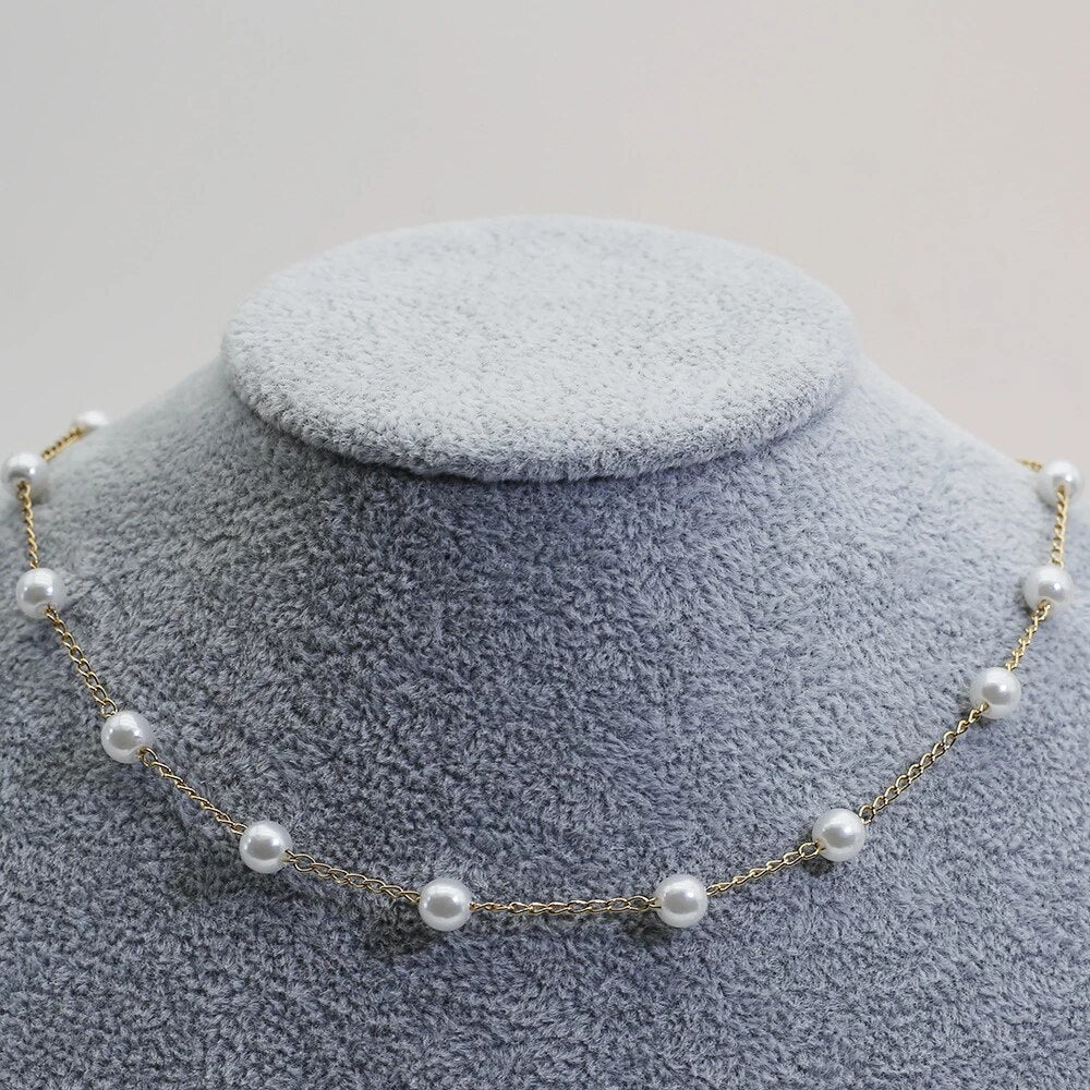 Minimalist Gold Necklace with Subtle Zirconia Stones