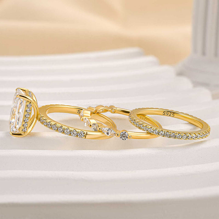 Elegant gold ring set with refined details