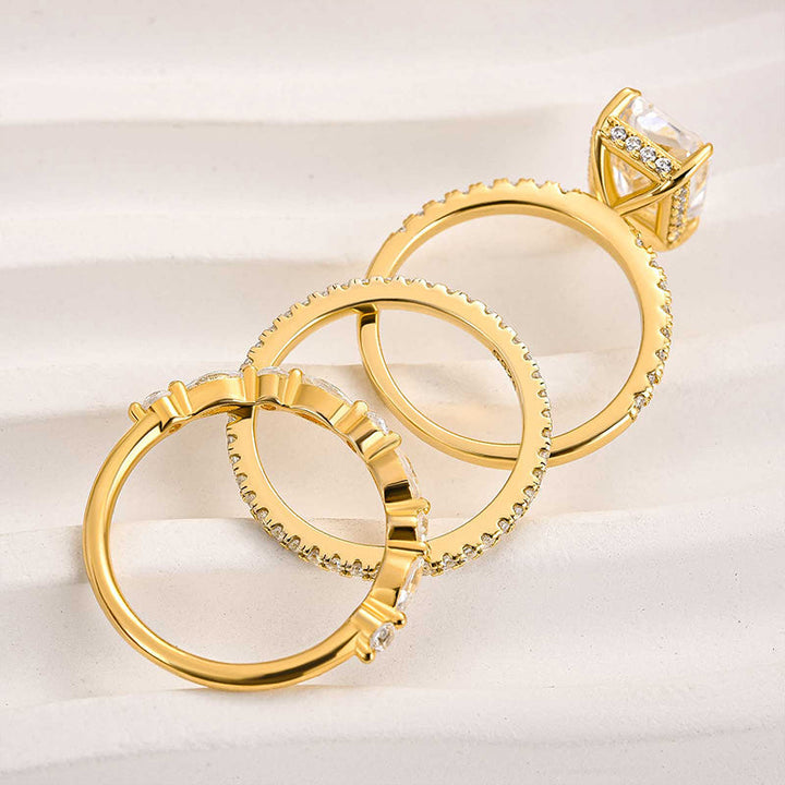Elegant gold ring set with refined details