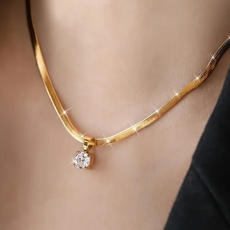 Elegant Rhinestone Pendant Necklace