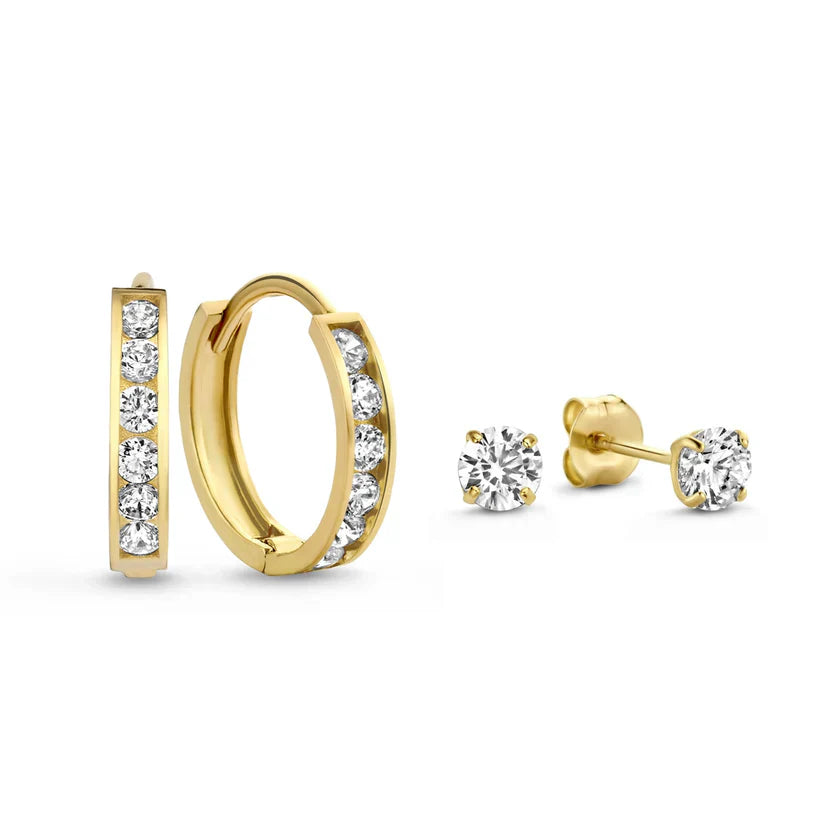 Elegant gold earrings with a refined design