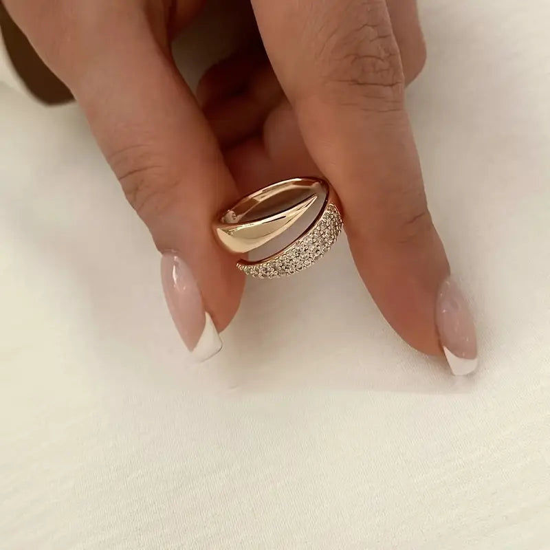 Eloise – A ring of timeless brilliance
