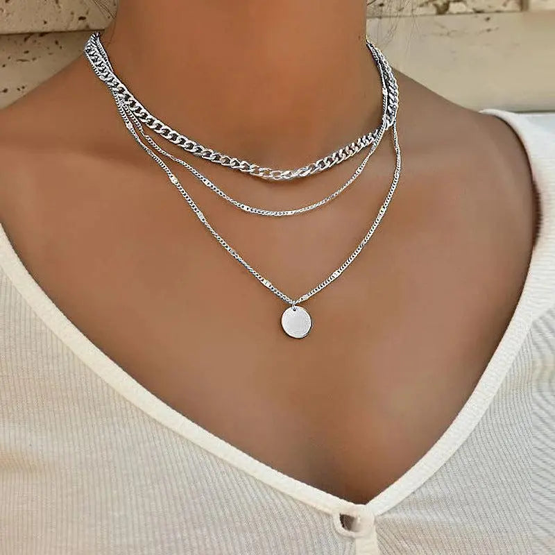 Elegant Necklace Set In Gold and Silver