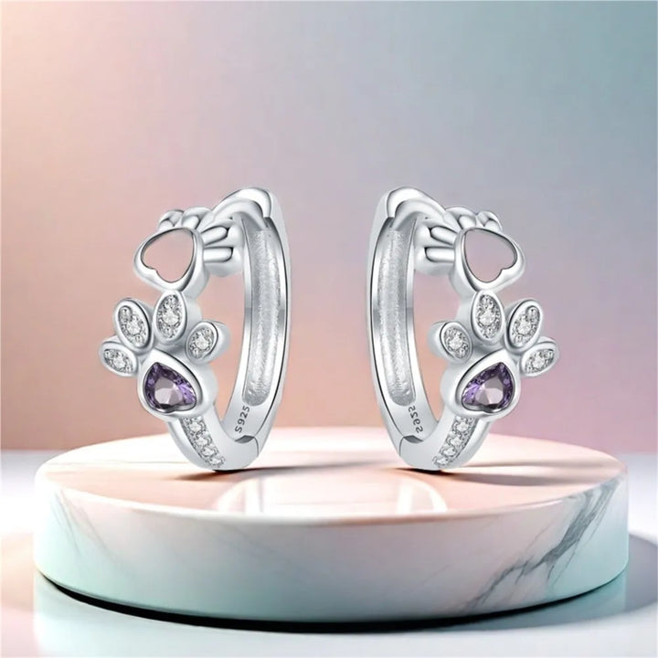 Earrings with Paw Print in Silver, with Zirconia and a Heart-Shaped Gemstone.