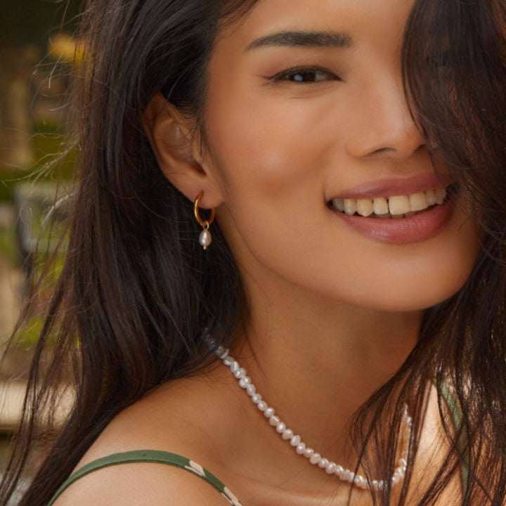 Bella Pearl Earrings