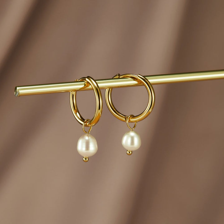 Bella Pearl Earrings