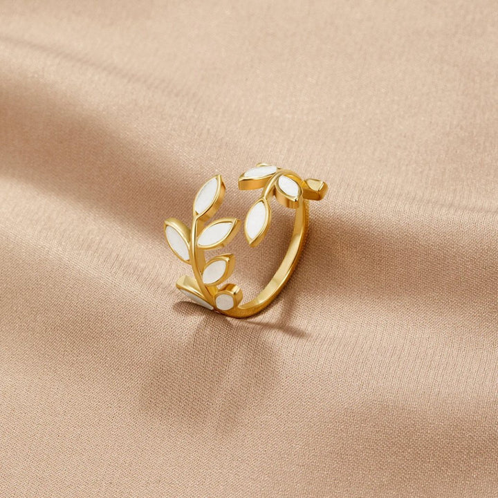 Serene Ring