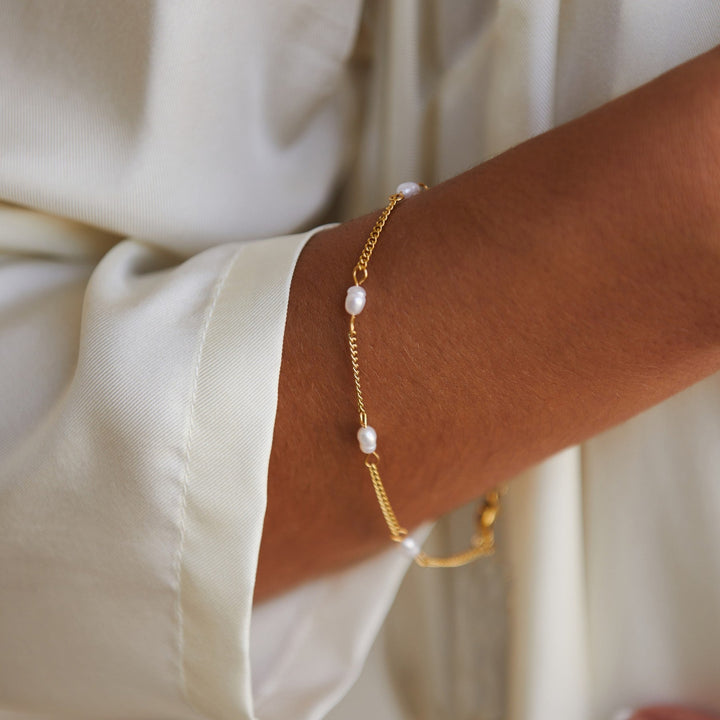 "Lovina" Pearl Bracelet