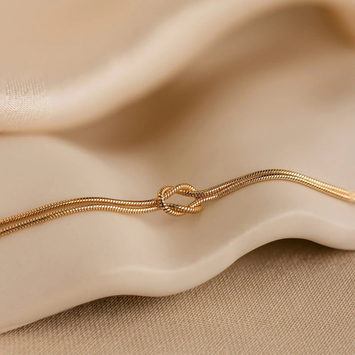 Forever Knot Bracelet (1+1 free)