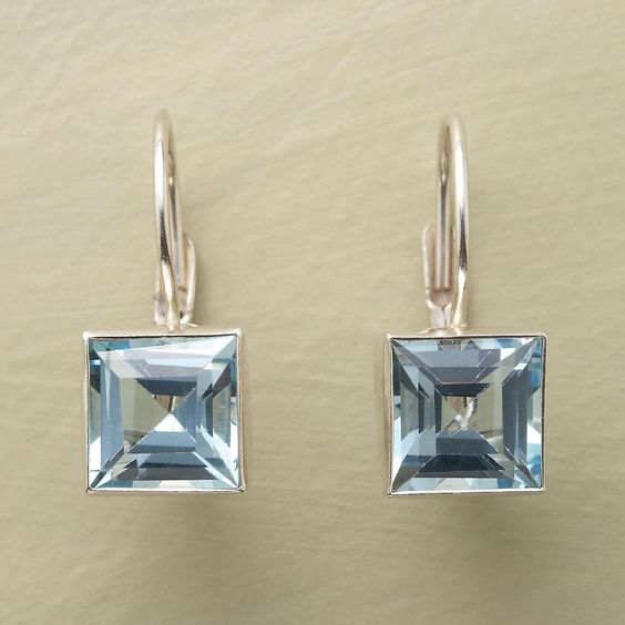 Vintage Earrings in Blue Cubic Glass