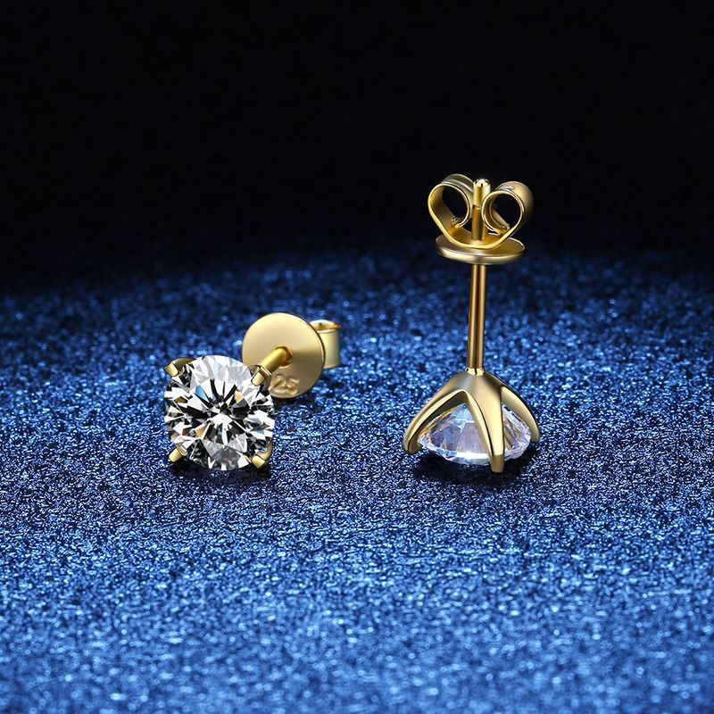 Elegant silver earrings with subtle zirconia details