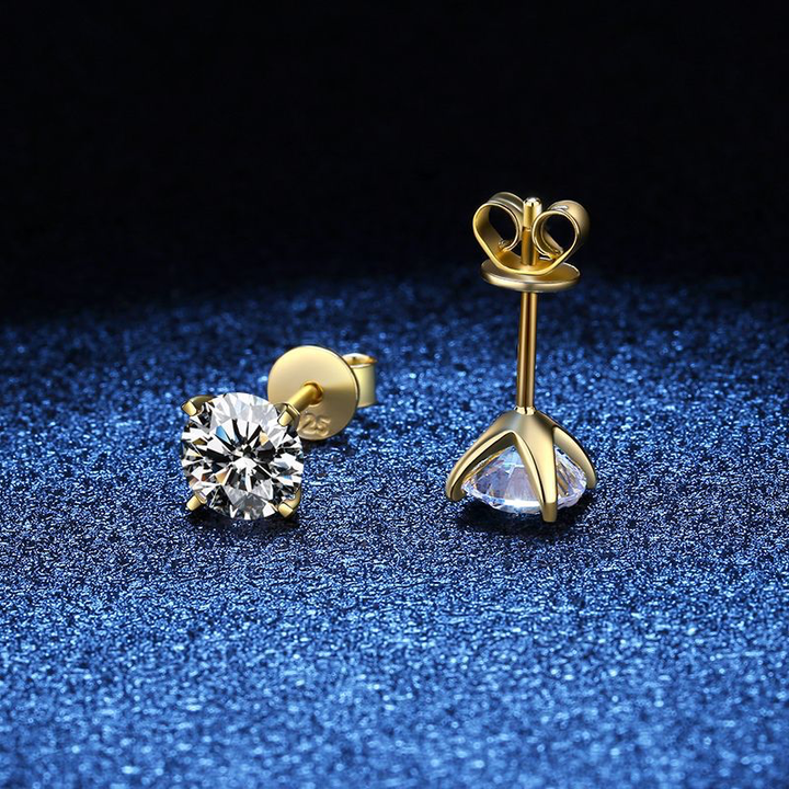 Elegant silver earrings with subtle zirconia details