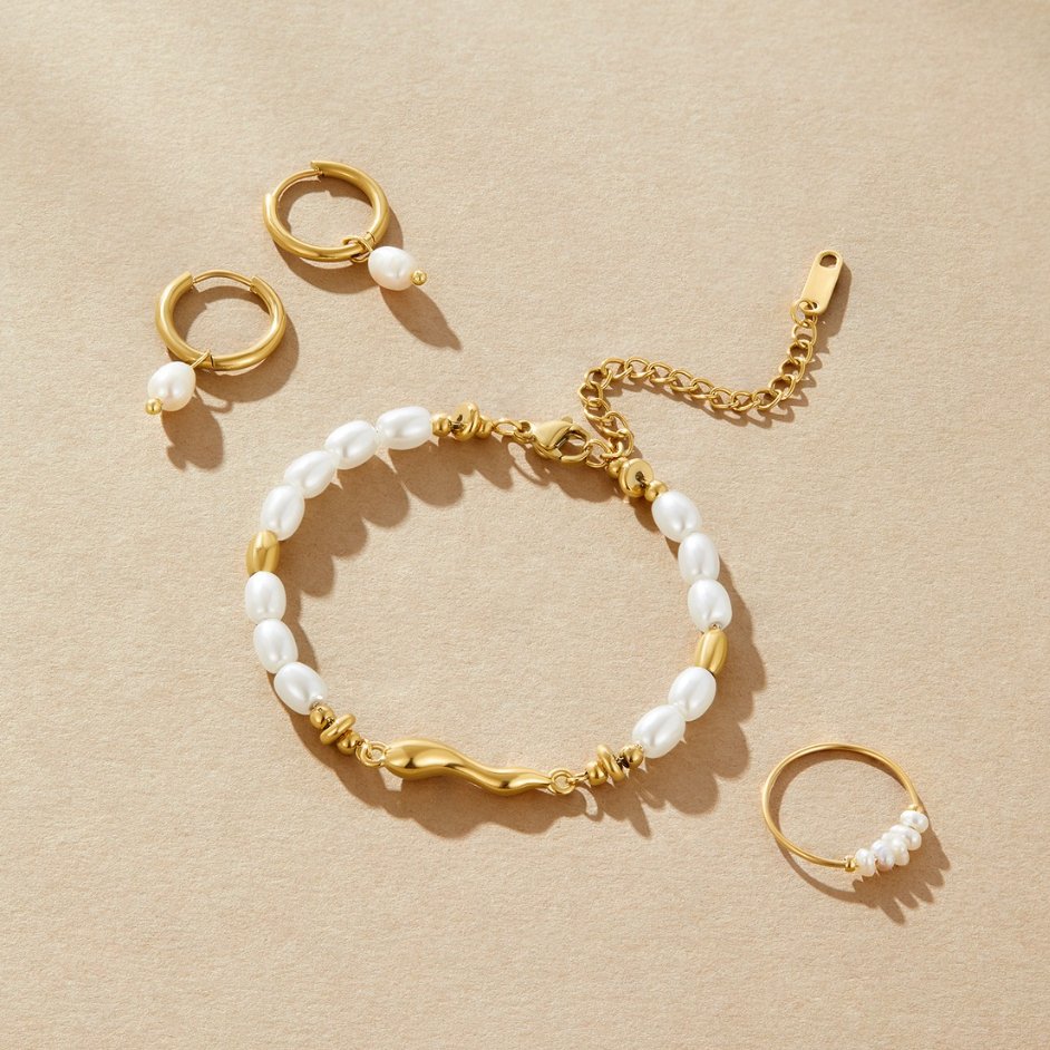 Love Pearl Bracelet