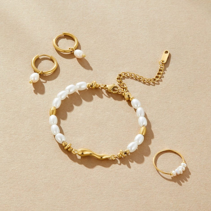 Love Pearl Bracelet