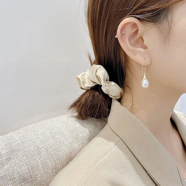 Classic Pearl Earrings Helena