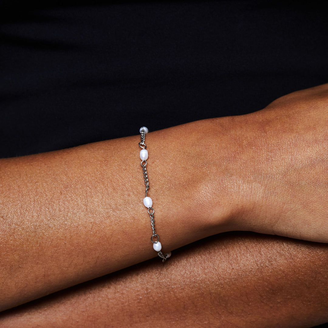 "Lovina" Pearl Bracelet