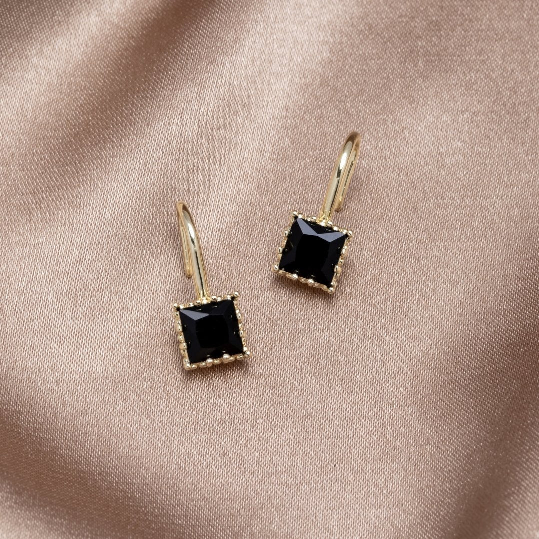 Wonder Crystal Teardrop Earrings