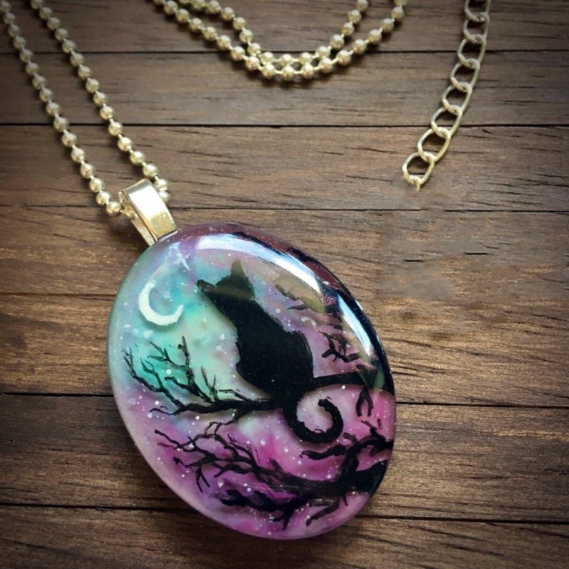 Collar with Cat