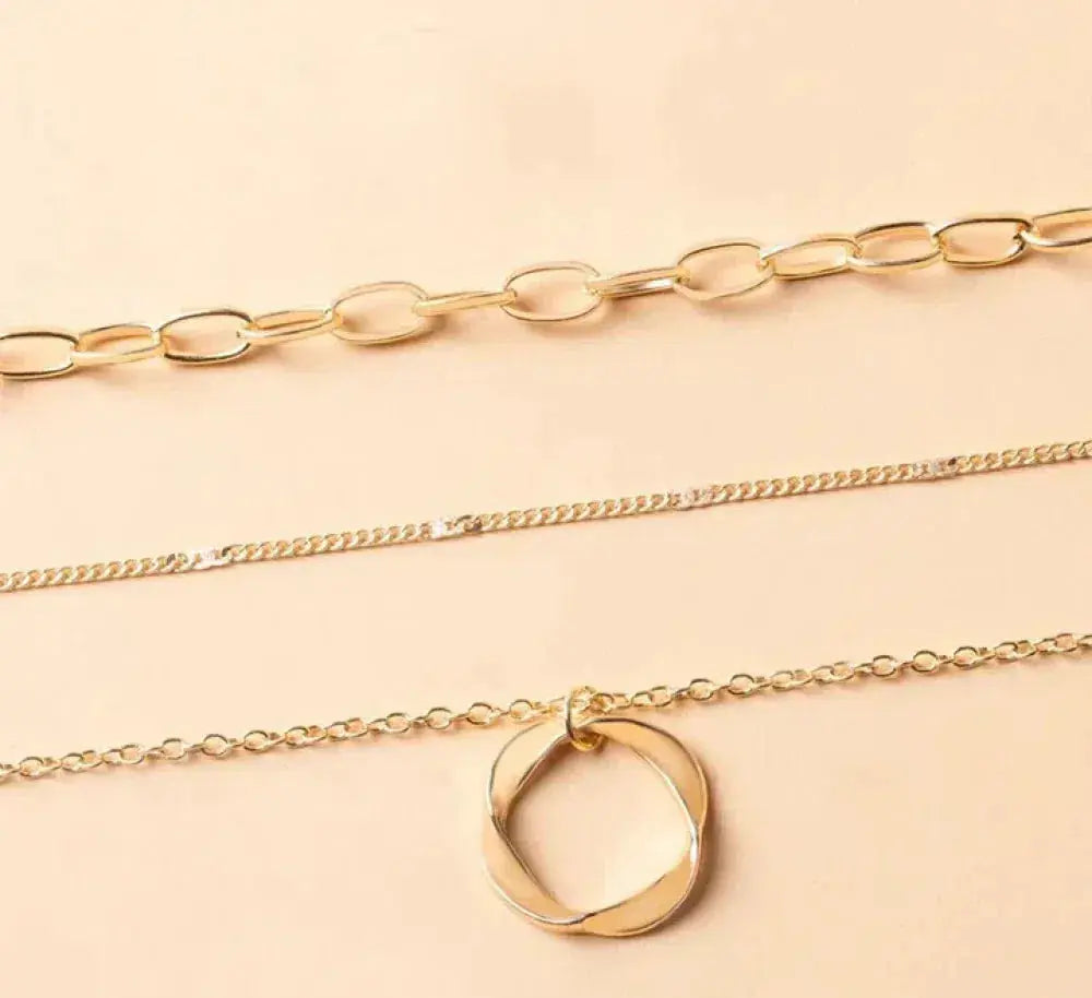 Overlapping Golden Necklace with Pendant